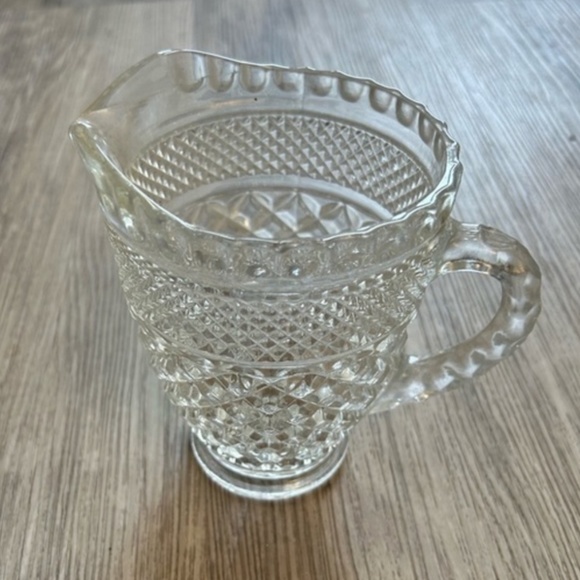 Vintage 1970’s WEXFORD Anchor Hocking glass creamer dish. Perfect condition - Picture 1 of 5